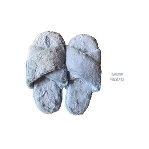 FamiPort Cross Band Fluffy Fuzzy Slippers Women Color Blue Size M 7-8.5